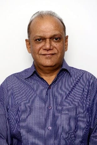 https://staging.arvindsmartspaces.com/wp-content/uploads/2022/01/Mr.-Prakash-Makwana-1.jpg